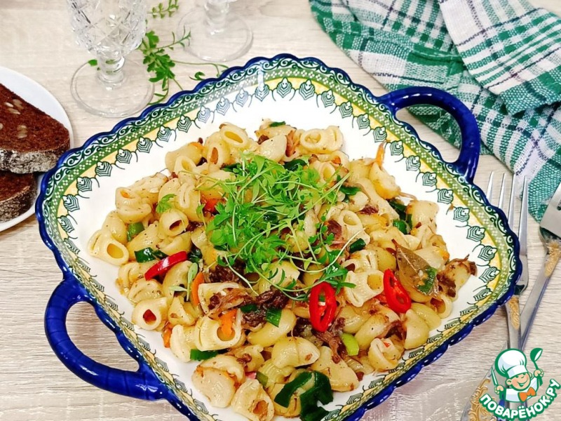 Макароны по-флотски с тушенкой