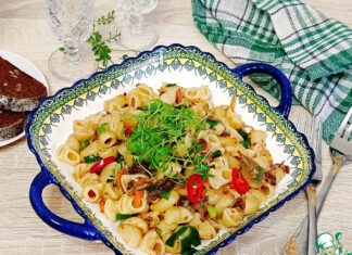 Макароны по-флотски с тушенкой