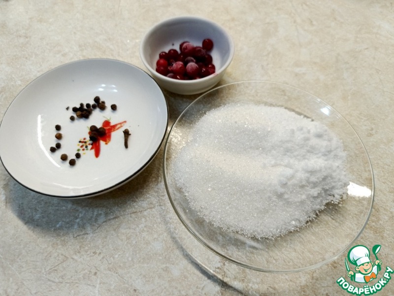 Маринованный чеснок с клюквой