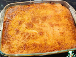 Насыпной пирог с грушами и яблоками