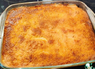 Насыпной пирог с грушами и яблоками