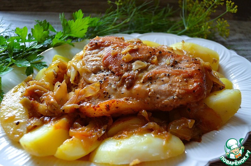 Окорок в луковом соусе