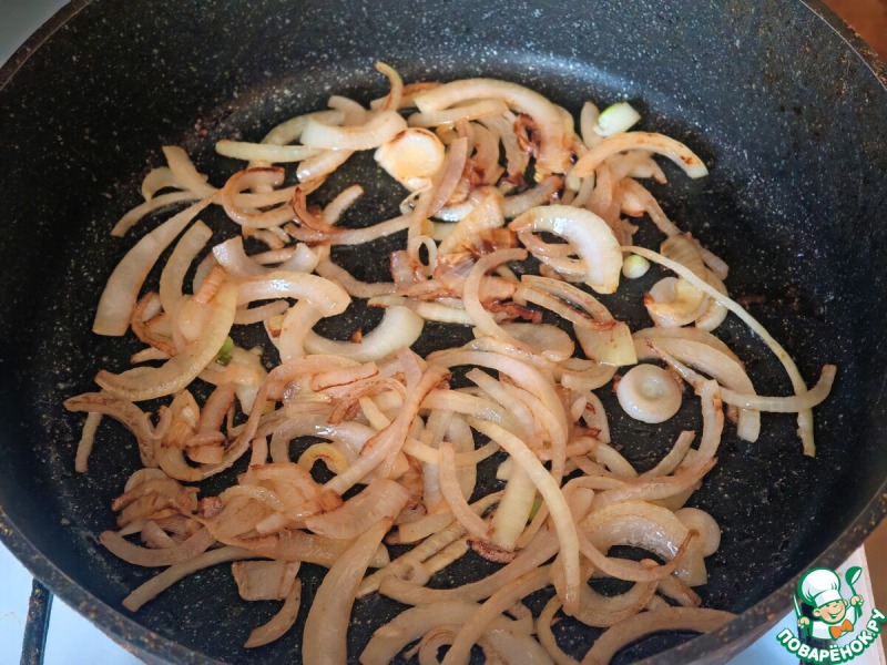 Печёночные блины с лисичками и сыром