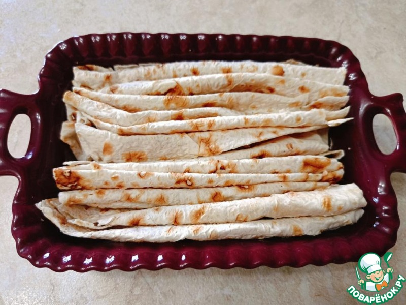 Пирог-гармошка из лаваша с овощами