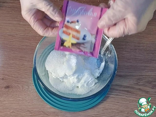 Пирог с творожной начинкой и сливой