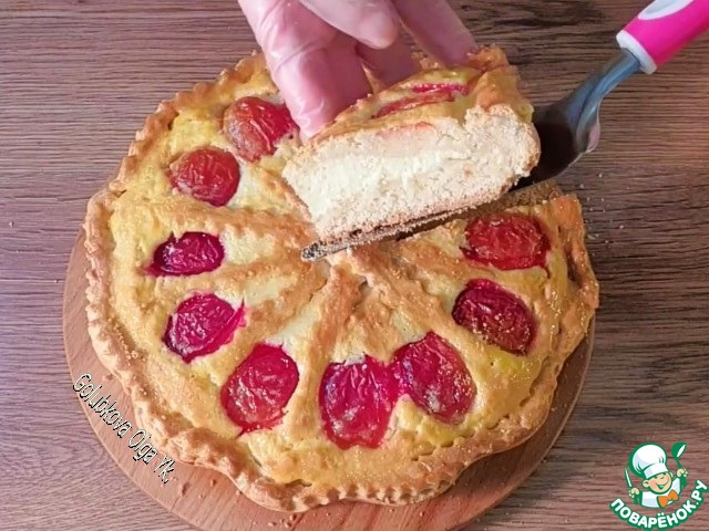 Пирог с творожной начинкой и сливой
