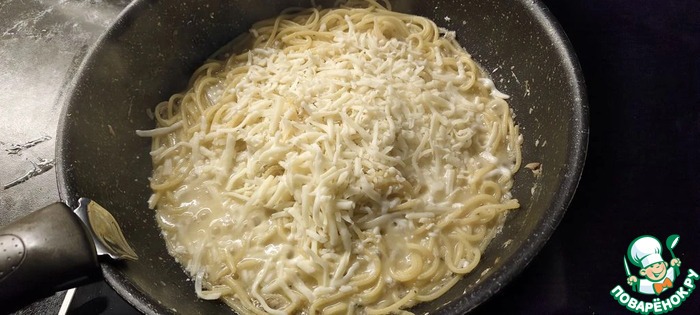 Спагетти с соусом из анчоусов