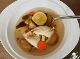 Быстрый куриный суп с овощами, лаймом