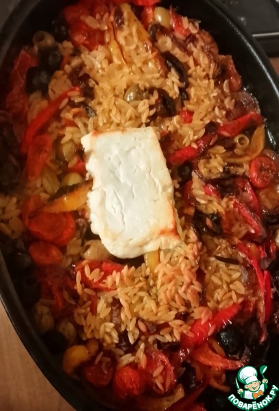 Греческий салат, запечённый с орзо