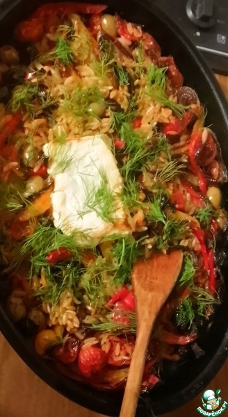 Греческий салат, запечённый с орзо