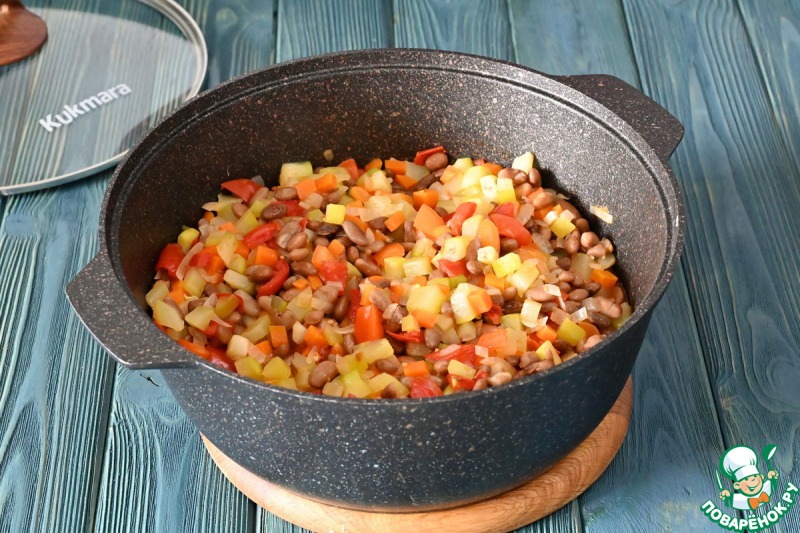 Кабачки с фасолью на зиму