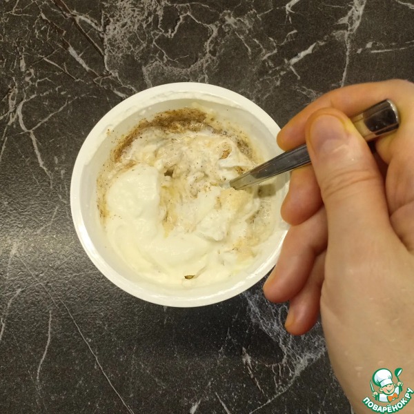 Куриные грудки в сметане с куркумой