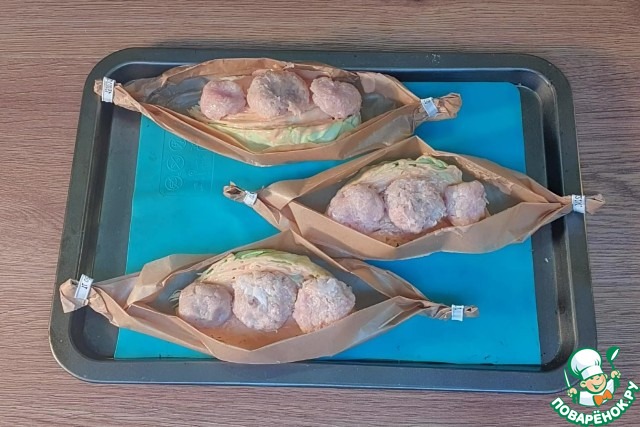 Лодочки из молодой капусты и фарша