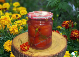 Маринованные помидоры с бархатцами на зиму