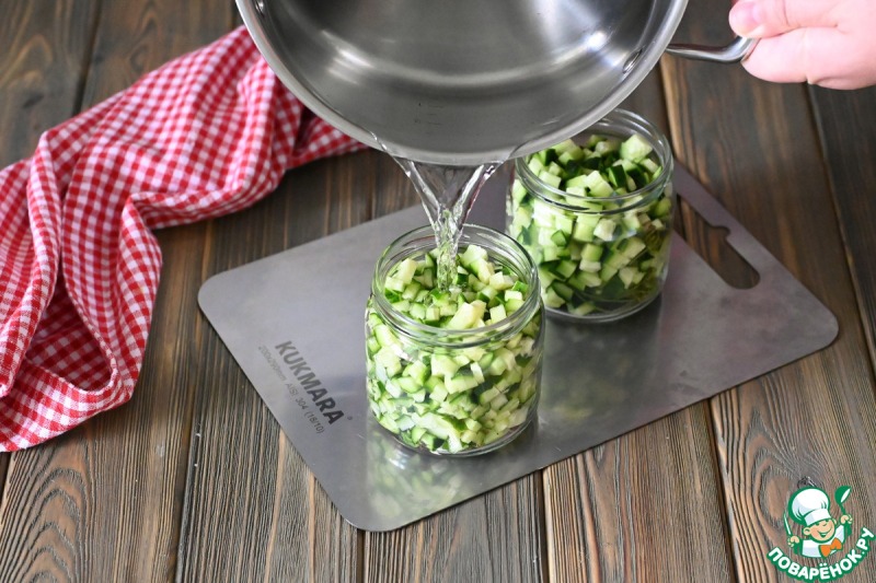 Огурцы, маринованные кубиками