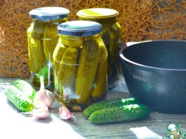 Огурцы с хреном и кориандром