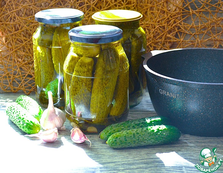 Огурцы с хреном и кориандром