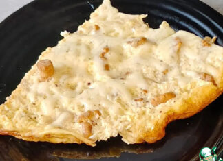 Омлет с лисичками и сыром