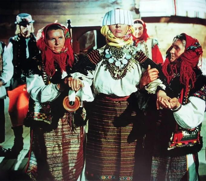 Параджанов раскрашивал деревья, а Николаючука не хотели брать: как снимали "Тени забытых предков"