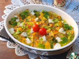 Рыбная запеканка с кабачком под соусом