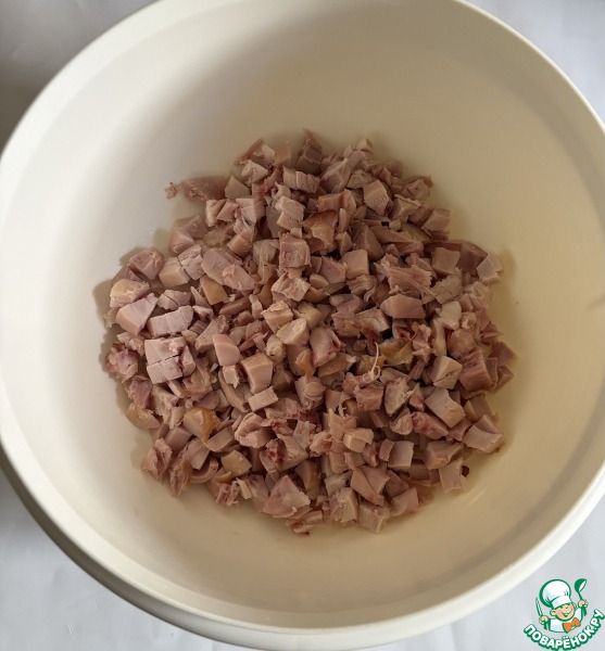 Салат с пастой и курицей "Копчёный"