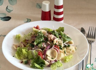 Салат с пастой и курицей «Копчёный»