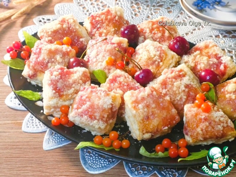 Слоистое печенье с малиновым джемом