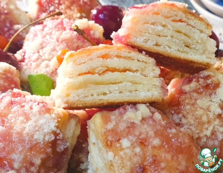 Слоистое печенье с малиновым джемом