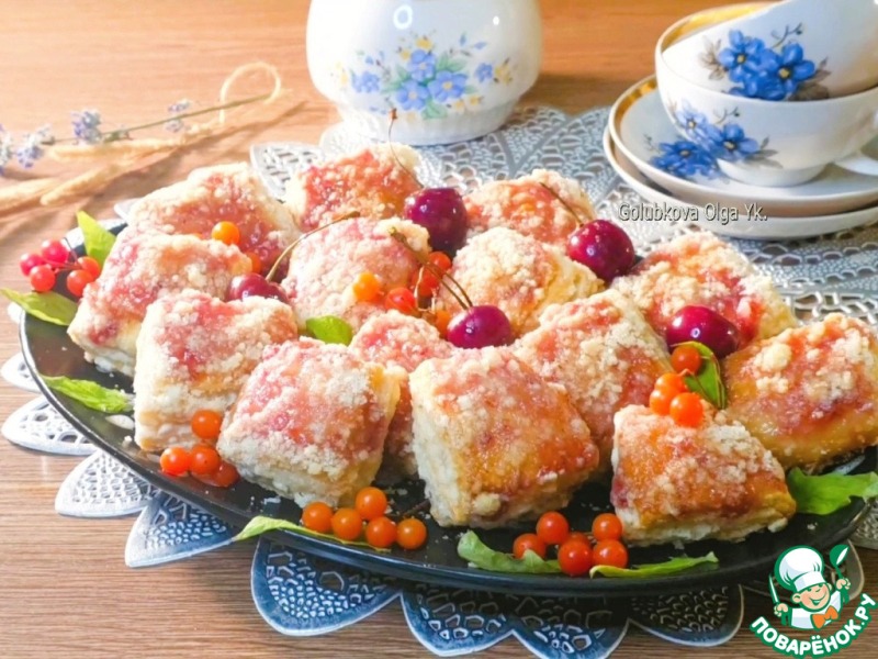 Слоистое печенье с малиновым джемом