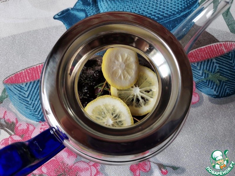 Чай с черникой и чабрецом