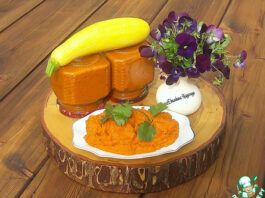 Икра кабачковая с острым соусом кимчи