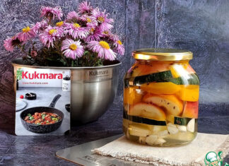 Консервированный цуккини с яблоком и перцем