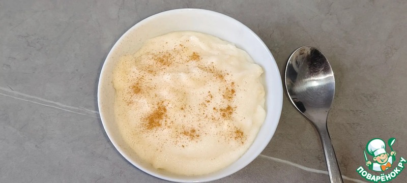 Манная каша с яблоком
