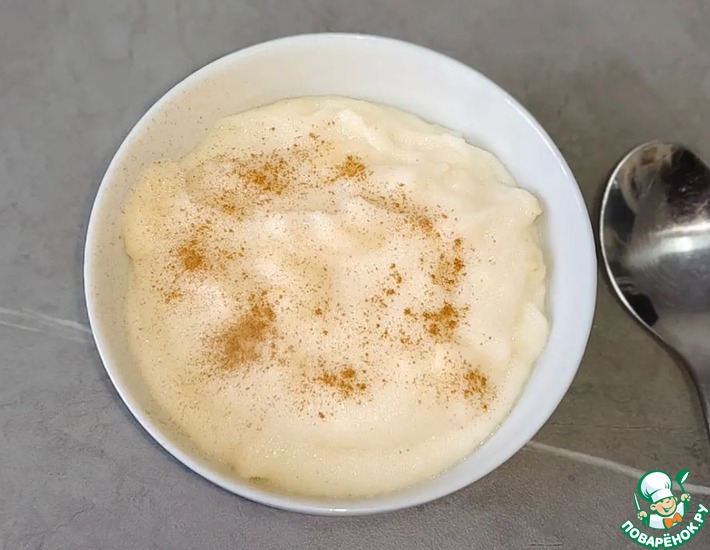 Манная каша с яблоком