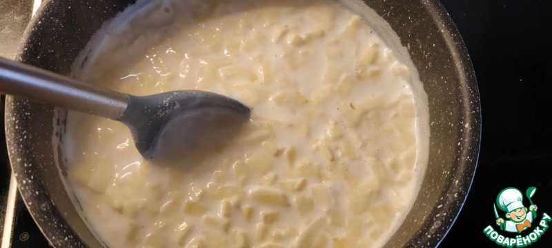 Манная каша с яблоком