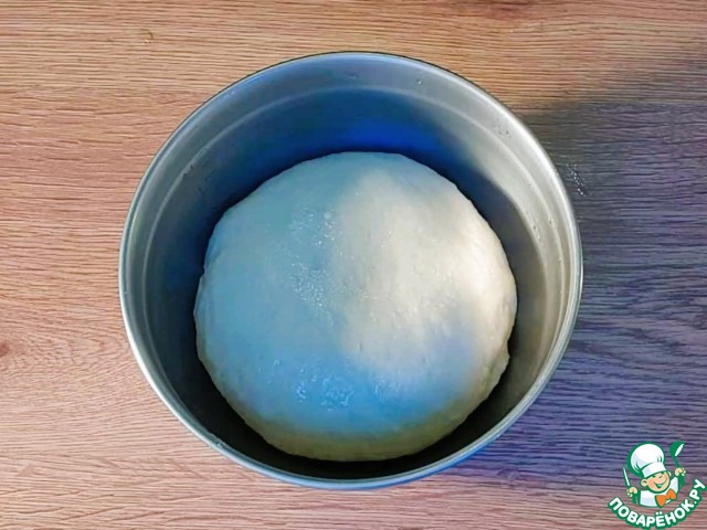 Открытые булочки с кремом и нектаринами