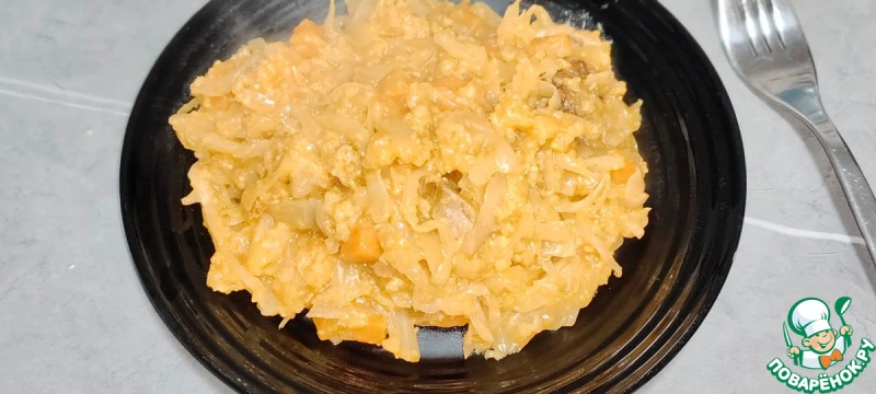 Тушеная капуста с пшеном и мясом