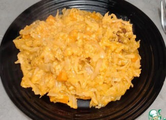 Тушеная капуста с пшеном и мясом