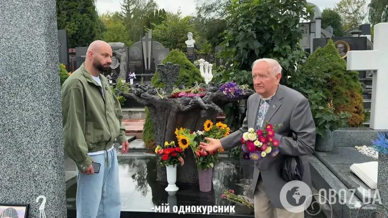 У могилы Богдана Ступки неожиданно встретили его однокурсника