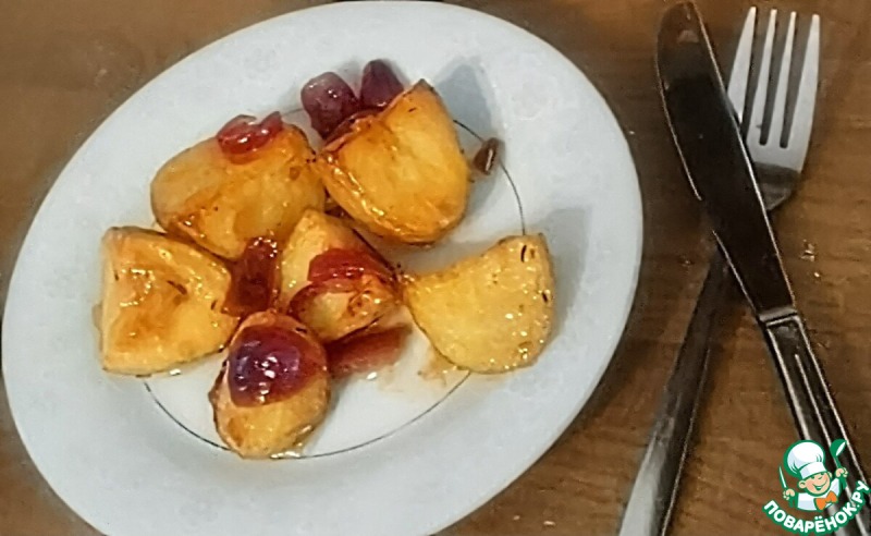 Запеченный картофель с вином и пряностями