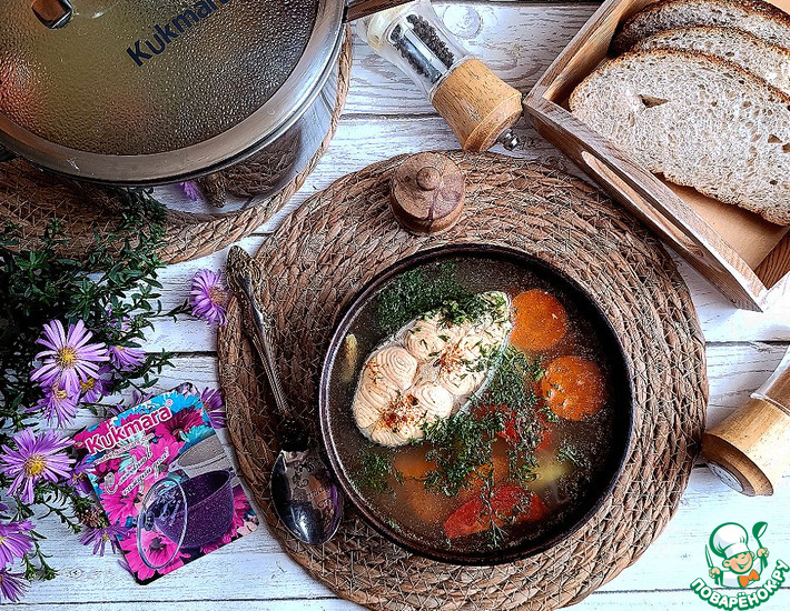 Рецепт: Домашняя уха из красной рыбы