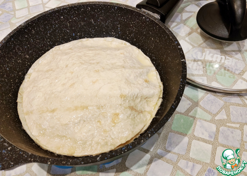 Лавашная лепешка с творогом и бананом