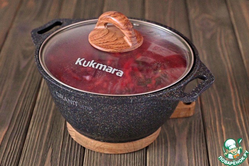 Лёгкий свекольник с кабачками