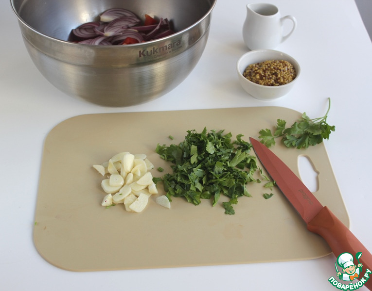 Маринованные шампиньоны с овощами