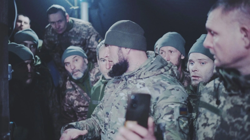 Между боевыми выездами: военный снял откровенный фильм о подготовке украинцев к фронту