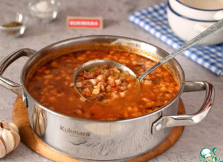Минестроне из чечевицы с копчёной щековиной