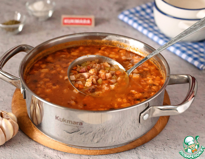 Рецепт: Минестроне из чечевицы с копчёной щековиной