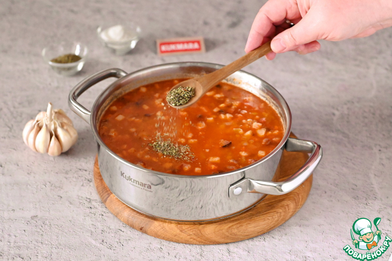 Минестроне из чечевицы с копчёной щековиной