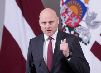 Премьер Латвии предложил европейцам отказаться от одного пива в год ради помощи Украине