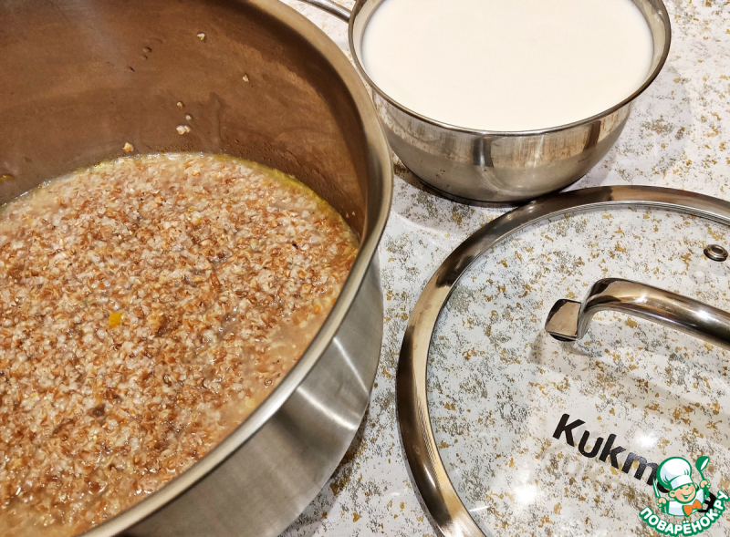 Пшеничная каша с тыквой и изюмом